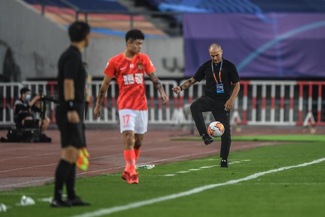 文班亚马26+13马刺负老鹰 骑士力克公牛5连胜